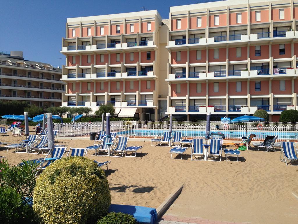 Residence Penelope - Walterigato Apartments Solo Per Famiglie Lido di Jesolo Kültér fotó